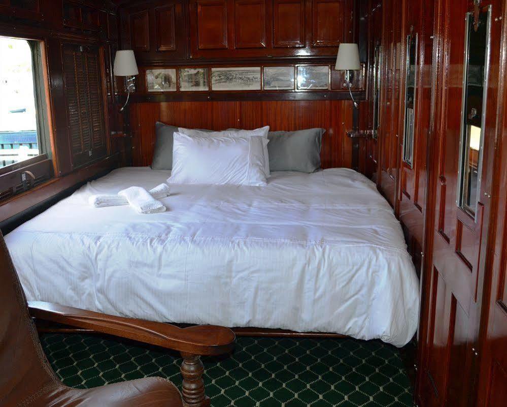 Santos Express Hostel Mossel Bay Kültér fotó